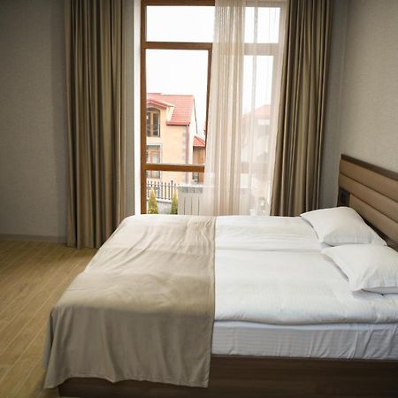 Marrone Hotel צ'אקאדזור מראה חיצוני תמונה