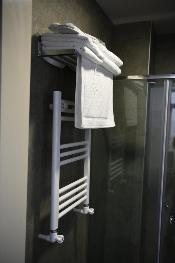 Marrone Hotel צ'אקאדזור מראה חיצוני תמונה